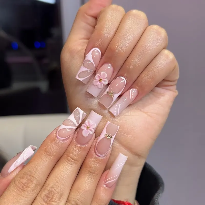 MANITOES GAMBRILLS — Nail salon in Gambrills